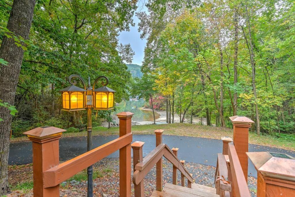 The Cove Retreat- Hot Tub/Screened Porch/Game Room Lake Lure Exterior foto
